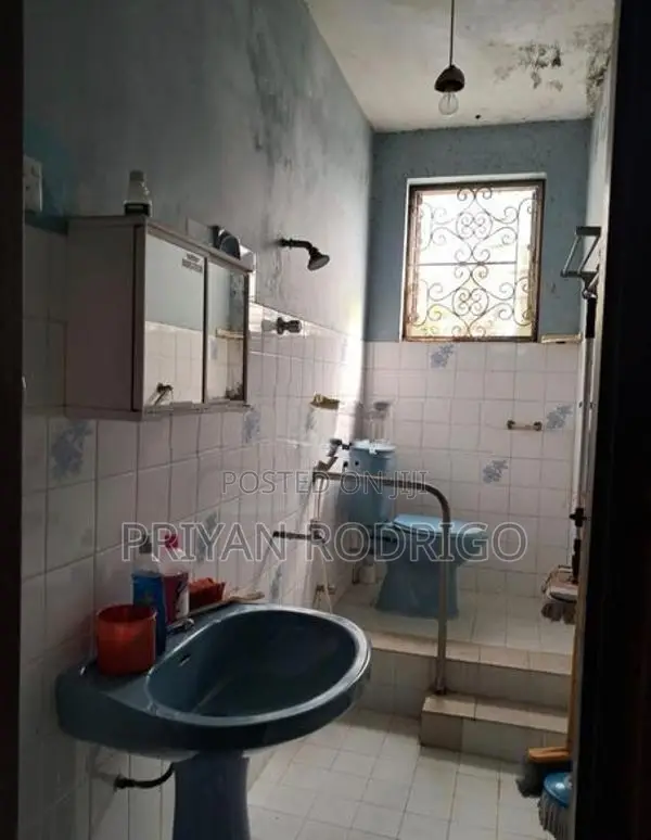 Wattala, 12 Perches of Land with and Old 2 Storied House for Sale