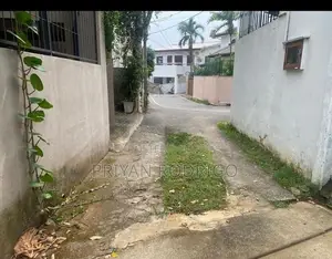 Dehiwala Nedimale, 35.7 Perches of Land with an Old House for Sale