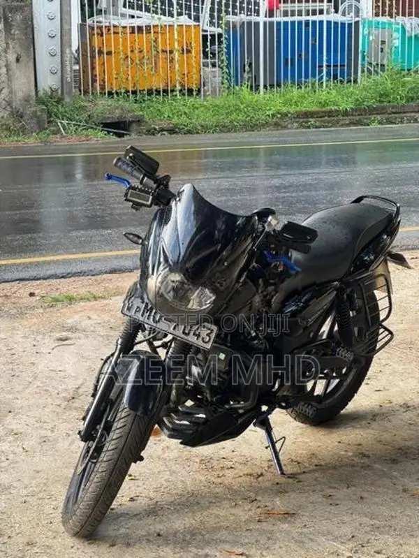Bajaj Pulsar 180 2005