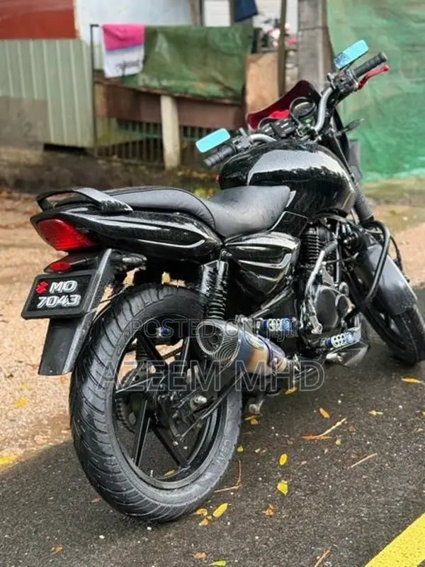 Bajaj Pulsar 180 2005