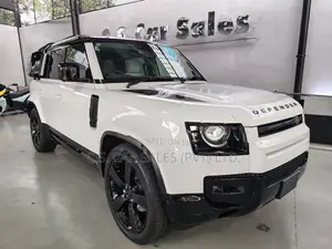 Land Rover Defender P300 X-Dynamic SE 2026