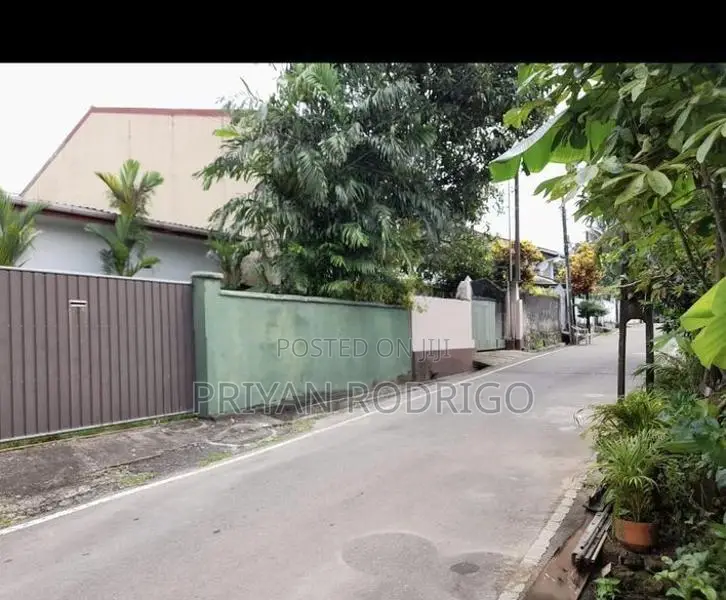 Jayawardenapura Kotte Mirihana 20.5 Perches of Land for Sale