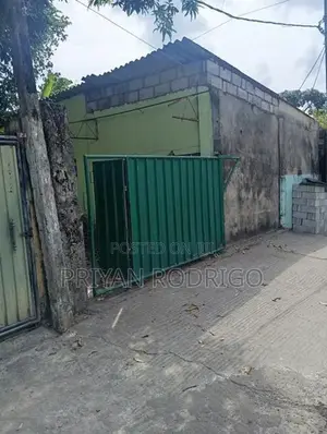Kotte, Madiwela Off bird park 7 perch rectangular land for Sale