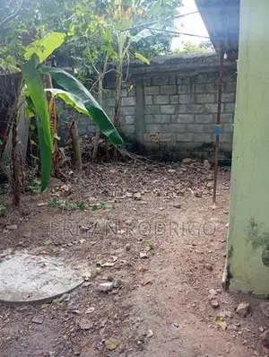 Kotte, Madiwela Off bird park 7 perch rectangular land for Sale