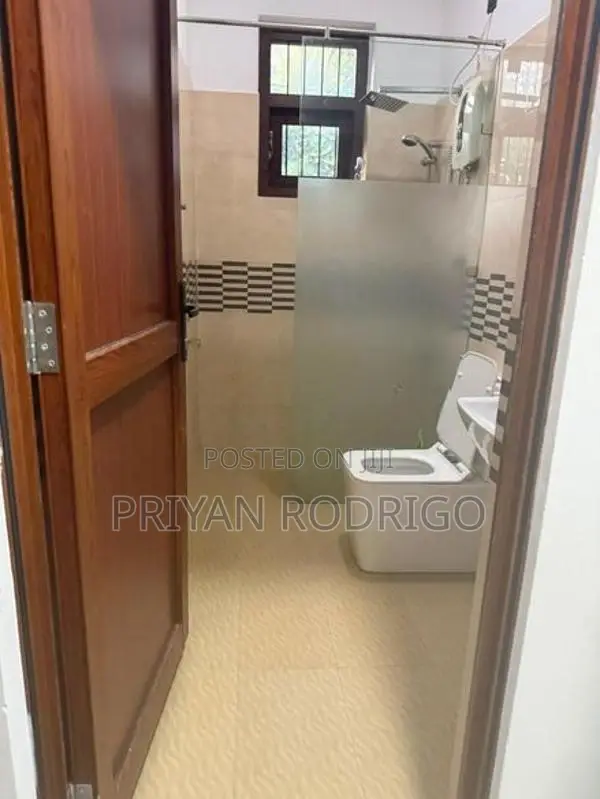 Pitakotte Rajamaha Vihara Rd 04 BR House on 8.9 Perches of Land for Sa