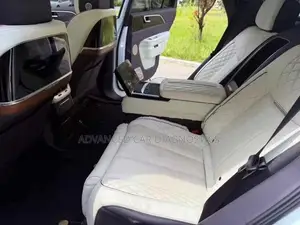 Cadillac Hongqi R Royce E HS9 2026