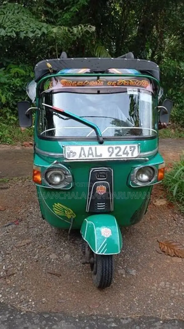 Bajaj RE 2014