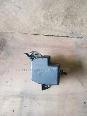 Toyota Vitz Fuse Box