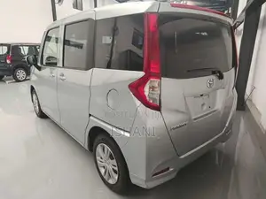 Toyota Roomy 2023