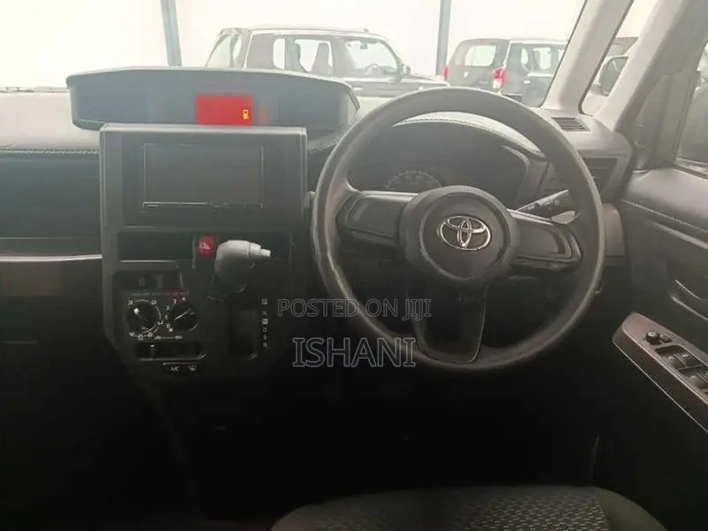 Toyota Roomy 2023