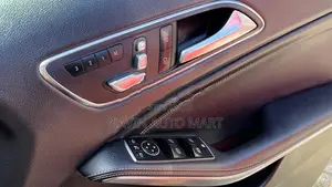 Mercedes Benz GLA 180 2018 Red