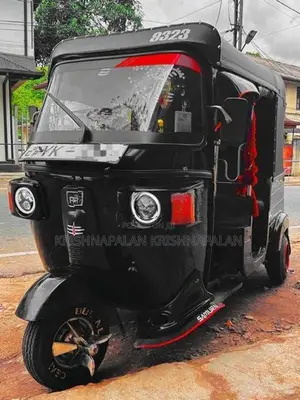 Bajaj RE 2011