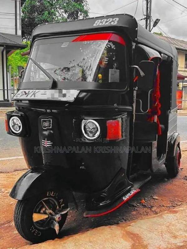 Bajaj RE 2011