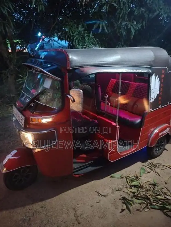 Bajaj RE 2014