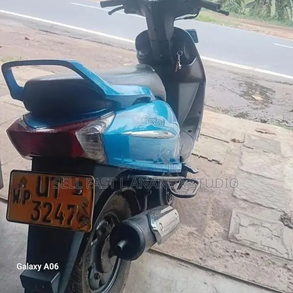 Bajaj Kristal 2007