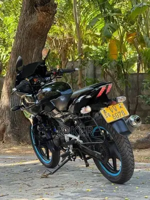 Bajaj Pulsar 220F 2010