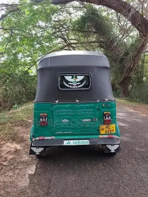 Bajaj RE 2004
