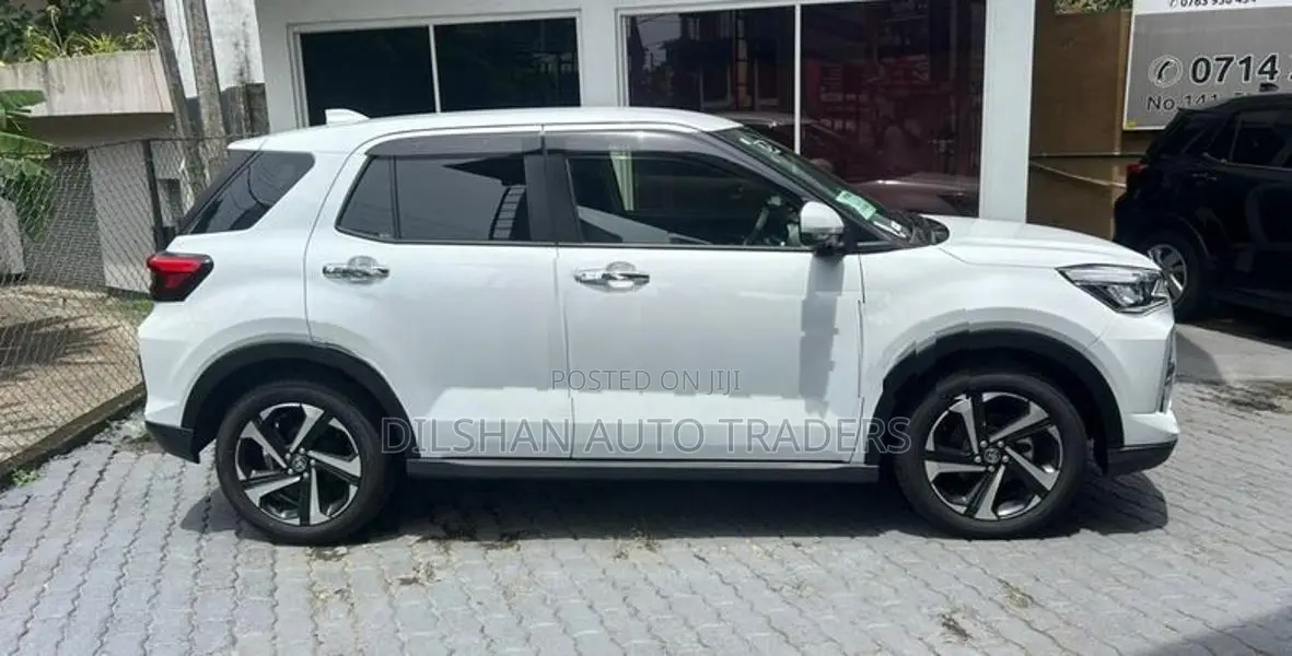 Toyota Raize Hybrid Z BSM 2026