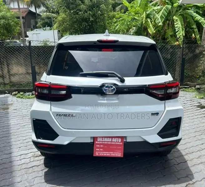 Toyota Raize Hybrid Z BSM 2026