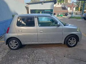 Daihatsu Esse 2010