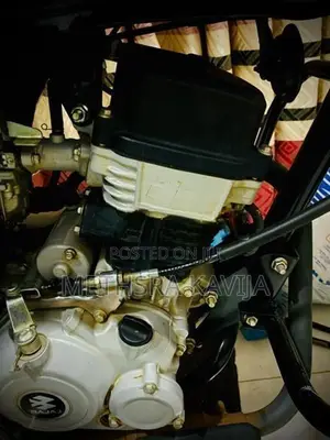 Bajaj CT100 2025
