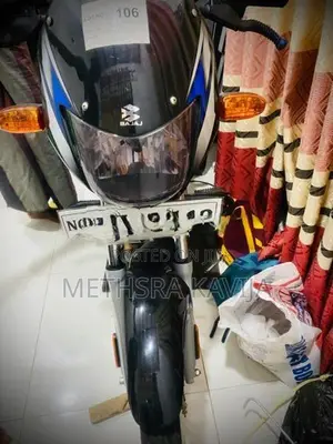 Bajaj CT100 2025