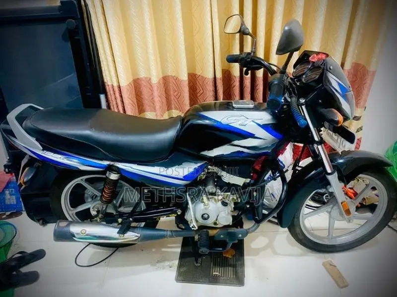 Bajaj CT100 2025