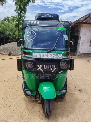 Bajaj RE 2016
