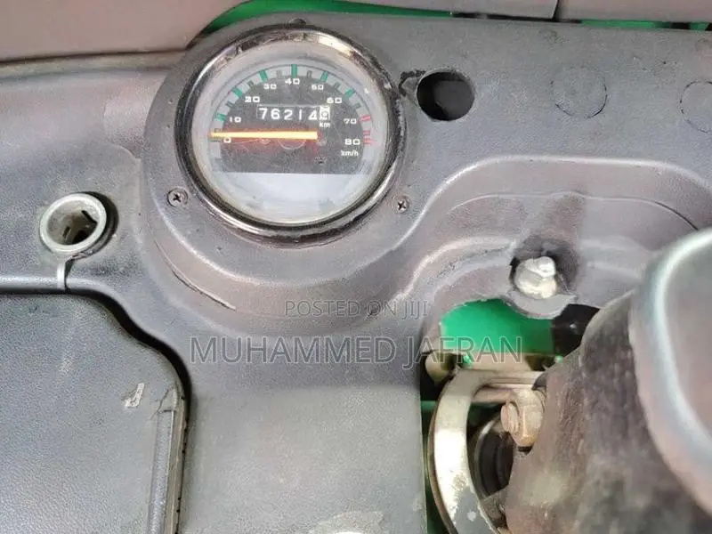 Bajaj RE 2016