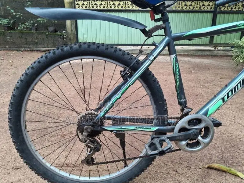 Tomahawk Pro-XRකිසිම අලුත්වැඩියාවක් කිරීමට නැත ගියර්