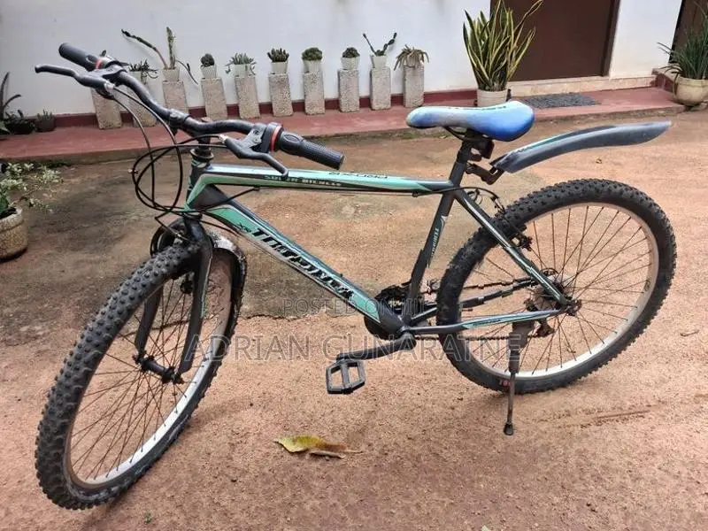 Tomahawk Pro-XRකිසිම අලුත්වැඩියාවක් කිරීමට නැත ගියර්