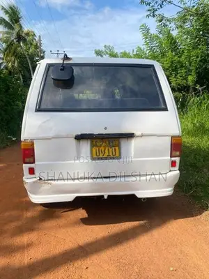 Mitsubishi L300 1982