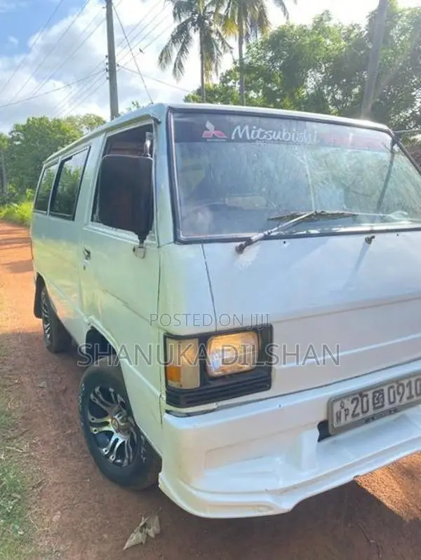 Mitsubishi L300 1982