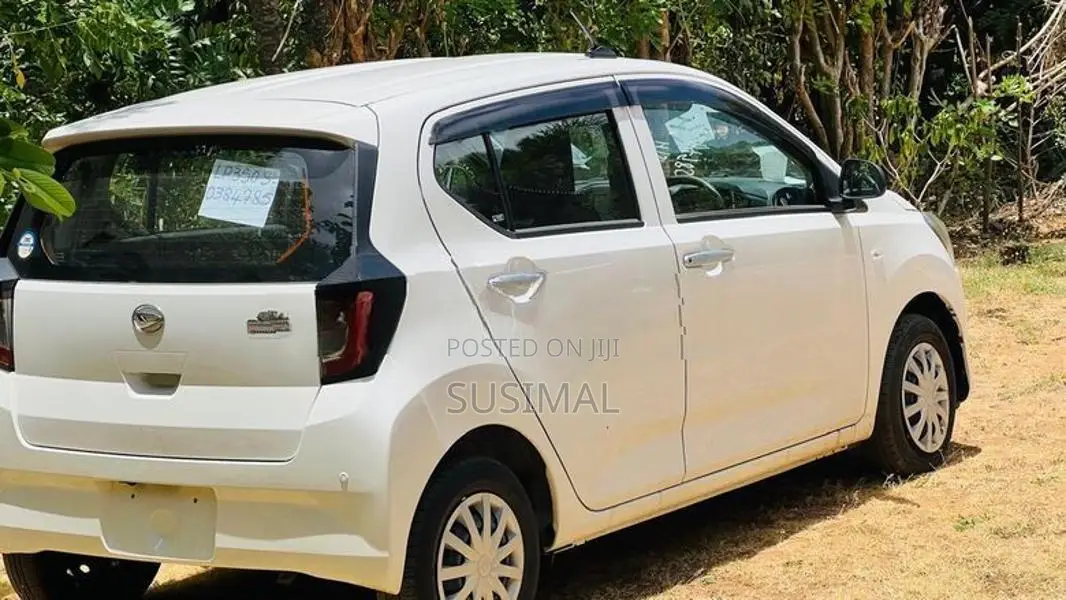Daihatsu Mira 2023