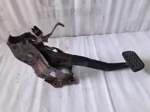 Toyota Prius NHW20 Brake Pedal
