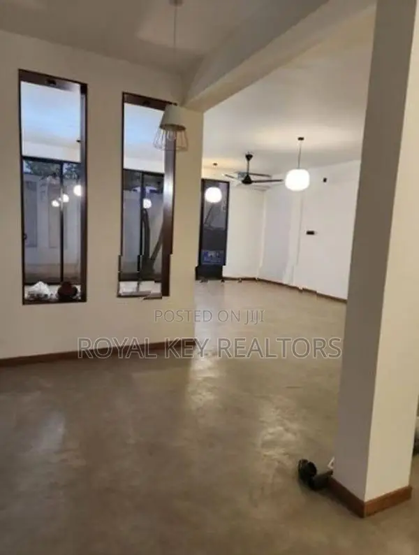06 Bedroom Unfurnished House for Rent Nawala