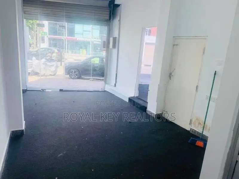 1,000 Sq ft. Commercial Space for Rent Colombo 05