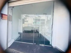 1,000 Sq ft. Commercial Space for Rent Colombo 05