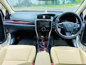 Toyota Premio G Superior 2019