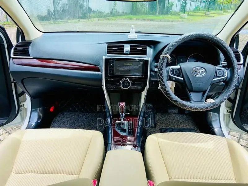 Toyota Premio G Superior 2019