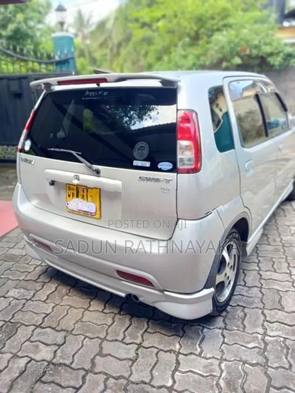 Suzuki Swift SE-Z 2003