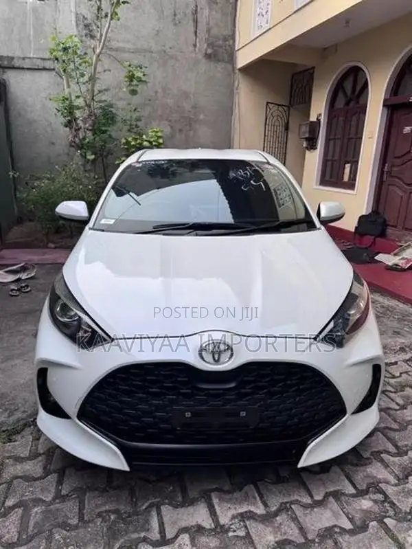 Toyota Yaris X 2025