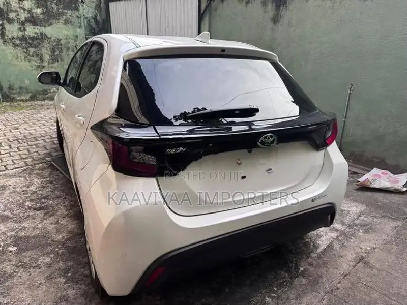 Toyota Yaris X 2025