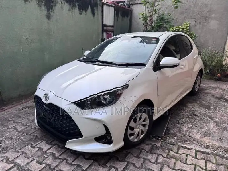 Toyota Yaris X 2025
