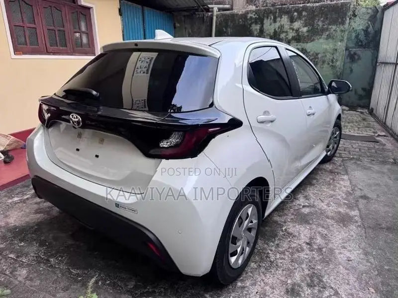 Toyota Yaris X 2025