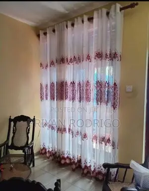 Peliyagoda - Kandy Road 2 Storied House on 6 Perches of Land for Sale