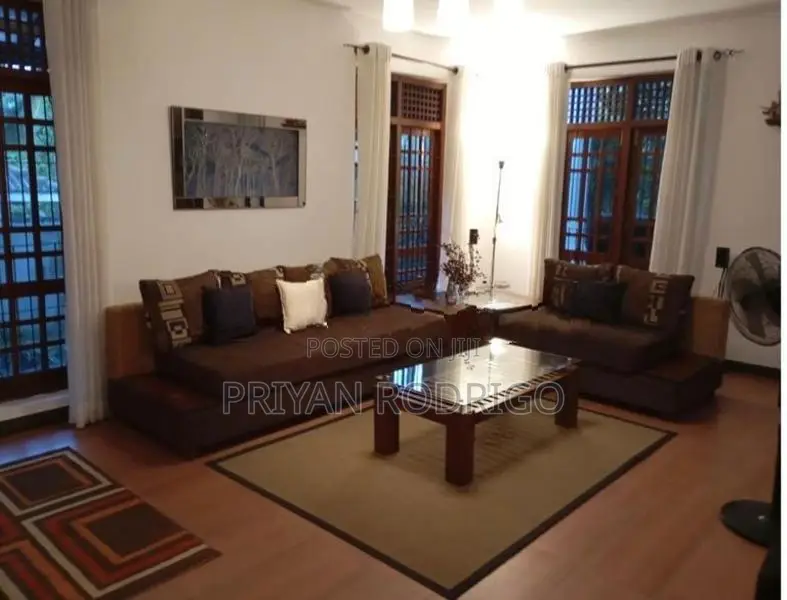Panadura, 4 Bedroom House with a garden on 17.6 Perches of Land for Sa