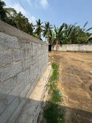 Athurugiriya Daham Mawatha 20 Perches of Land for immediate sale