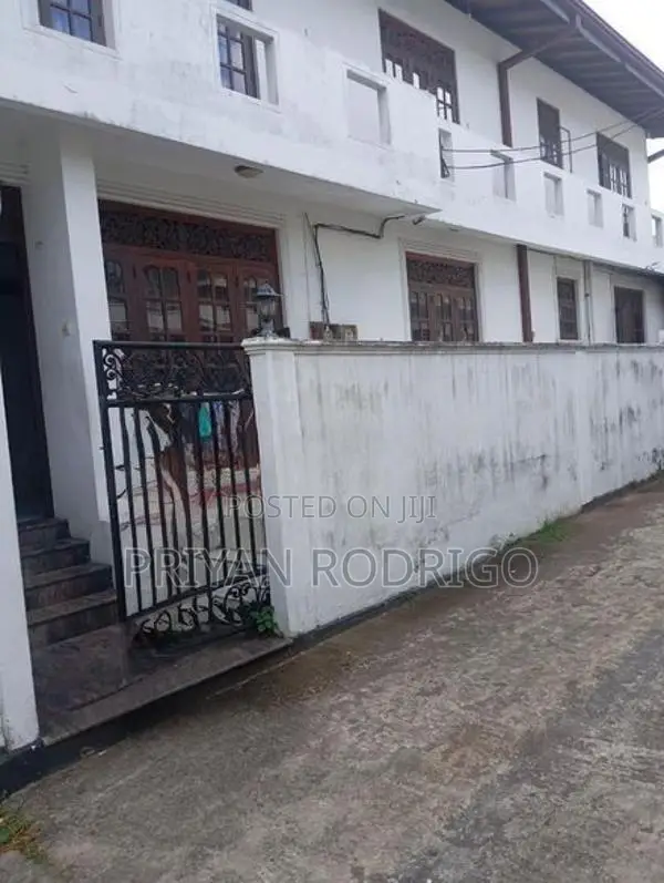 Wattegedara Suramya Mw 2 Storied House on 11.86 Perches of Land for Sa