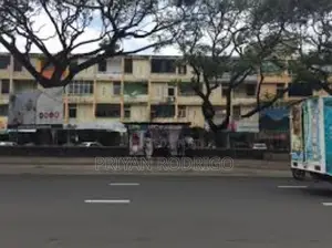 Bambalapitiya Flats 2Bedroom Apartment for immediate Sale